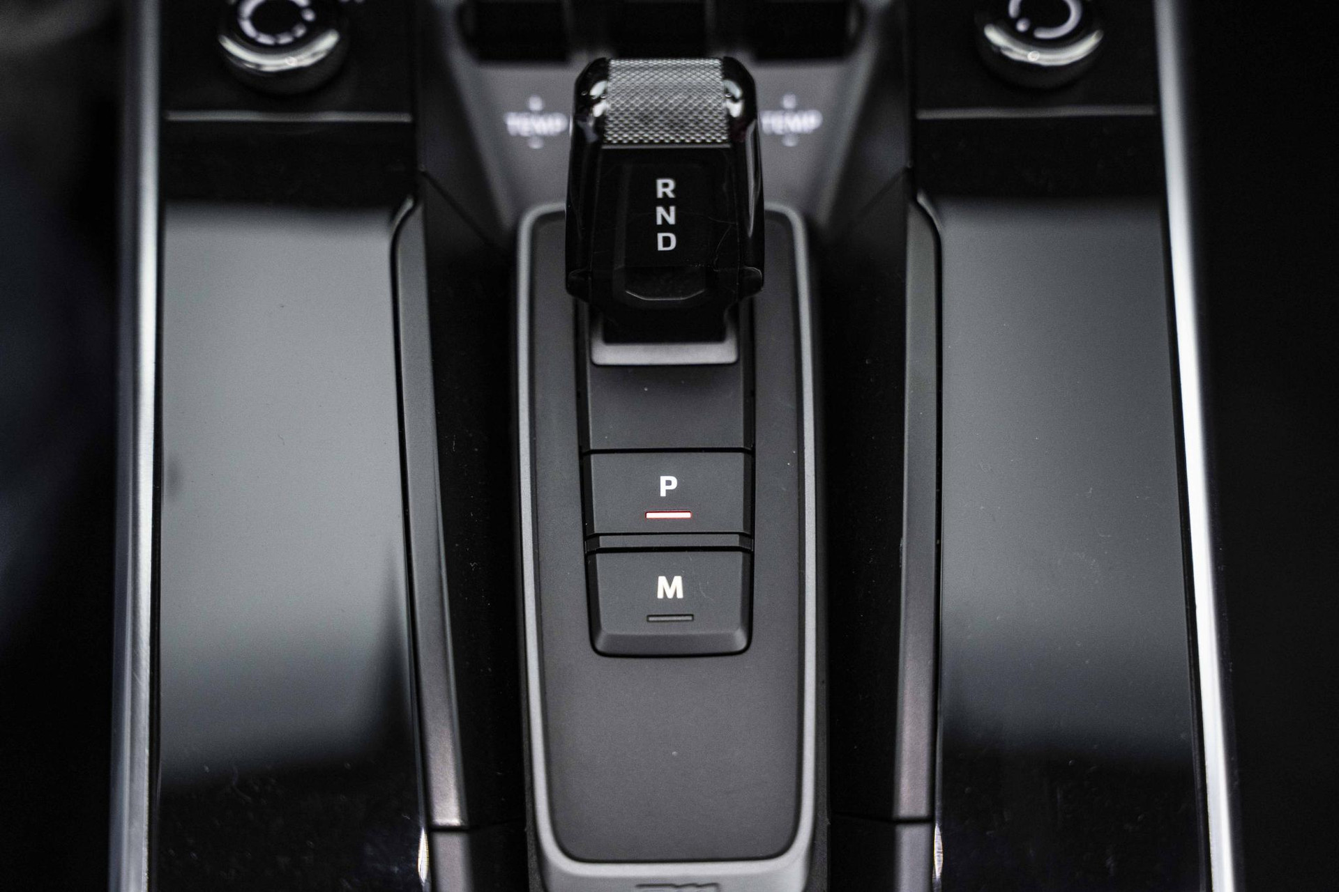 41679045-44.jpg