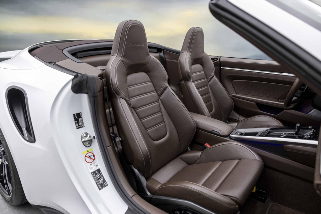 55514226-2.jpg